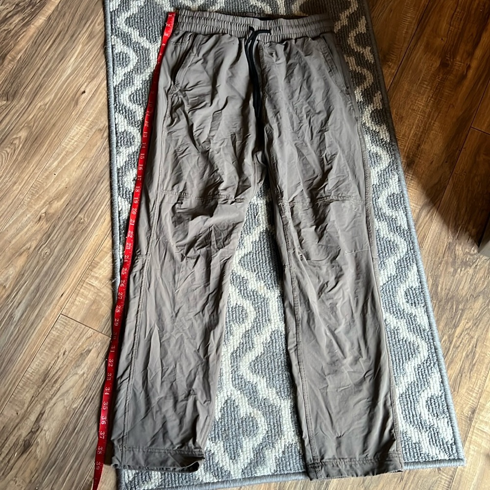Mens Abercrombie and Fitch tan pants xs